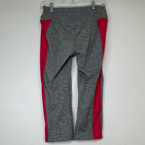 Nike Capri Workout  Leggings Dri-Fit Size M  Grey and Pink - Picture 10 of 12